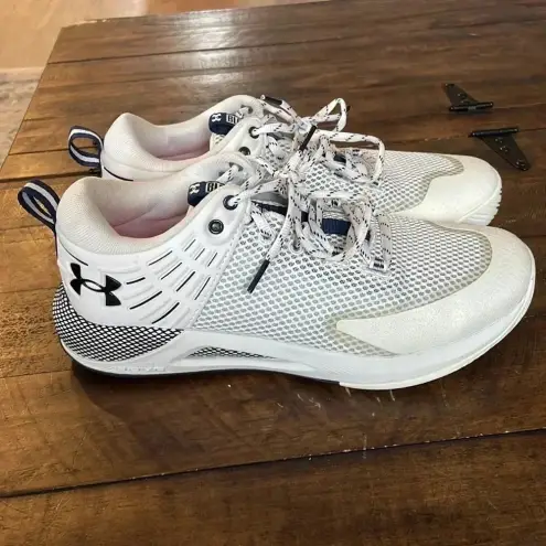 Under Armour  Women's HOVR Block City Volleyball Shoes size‎ 10.5