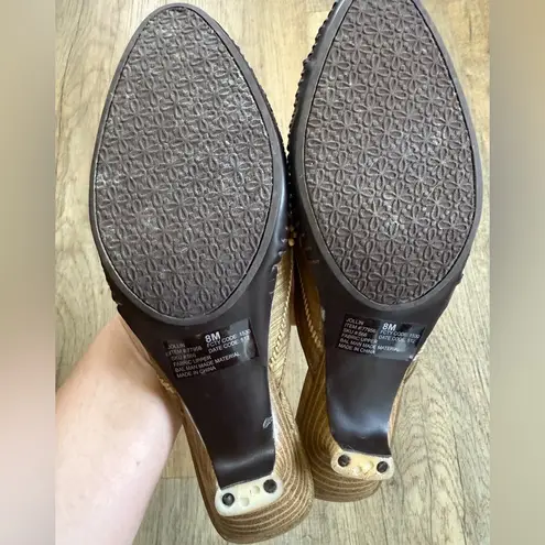 Apostrophe Women's Embellished Tan Mules