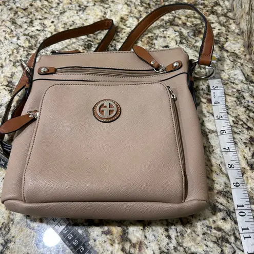 Giani Bernini Elegant Tan Crossbody Bag! A Beauty! Like NEW! No flaws!