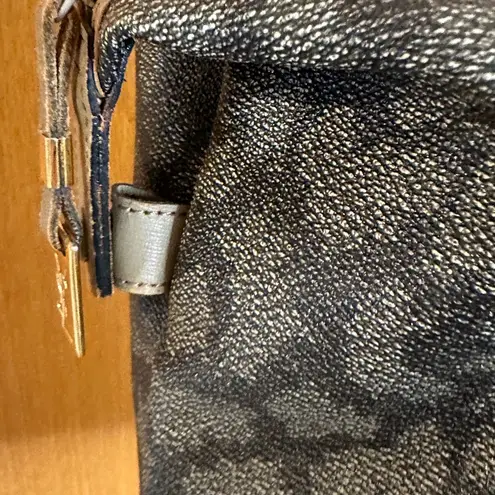 Yves Saint Laurent Brown & Tan Duffel Bag Elegant Giraffe Print Design with COA