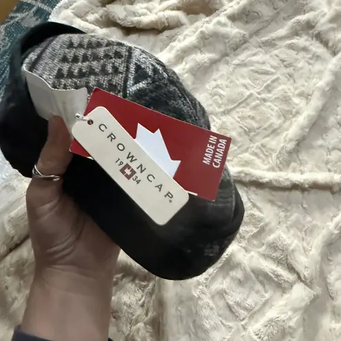 Crown Cap NWT Womens Charcoal Patterned Wool Blend Trapper Hat Size 7 1/2 Gray