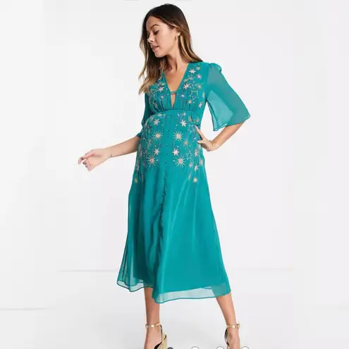 Hope & Ivy Rhea Maternity Embellished Beaded Star Midi Tea Dress