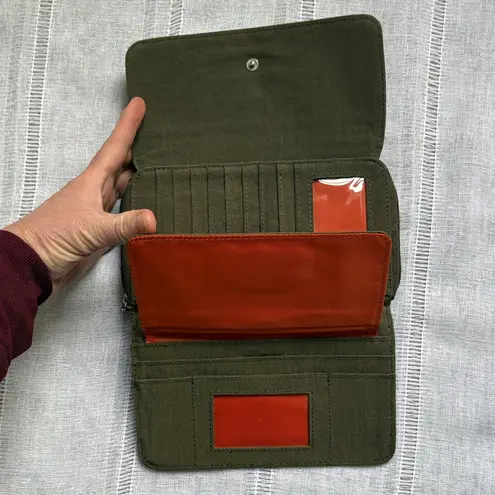 Baggallini phone wallet crossbody bag in olive green nylon and faux leather