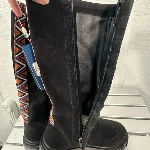  Shoes Farm Rio Black  Boots Size 6 NWOT