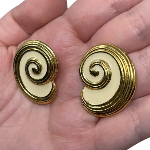 Vintage Signed ??? Gold Tone & Cream Enamel Post Earrings Classy Formal Retro