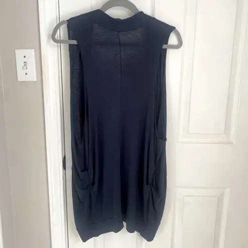 Xxi Lightweight Sleeveless Cardigan in Navy