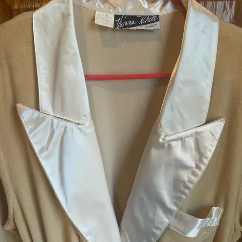 Vanna White Vintage Velour Robe Gold Satin Trim Size Large Monogram V Pocket