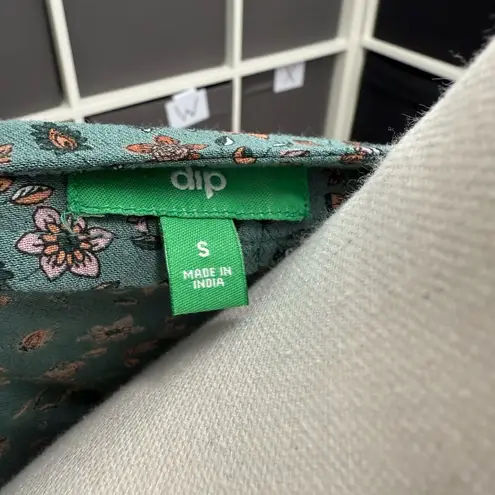 Dip Woodland Ditsy Floral Button
