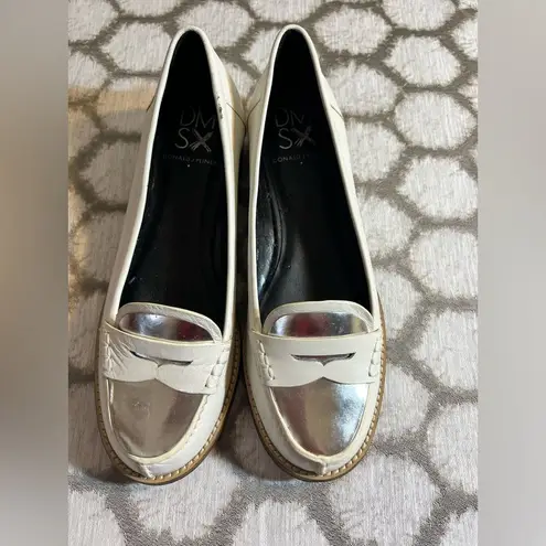 Donald J Pliner Women's White/silver metallic Loafers, classic loafer style White Size 7.5