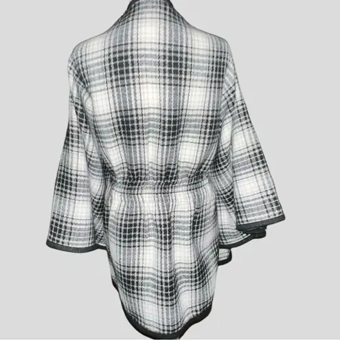 Apt. 9  awesome open front wrap with tie waist and bat wings! New - Image 5