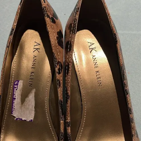 Anne Klein  Leopard Print Heels Size 6 B35 thumbnail 4