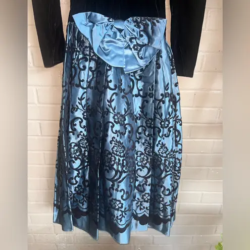 Jessica McClintock VINTAGE Black Velvet Bodice Taffeta Blue Skirt 4