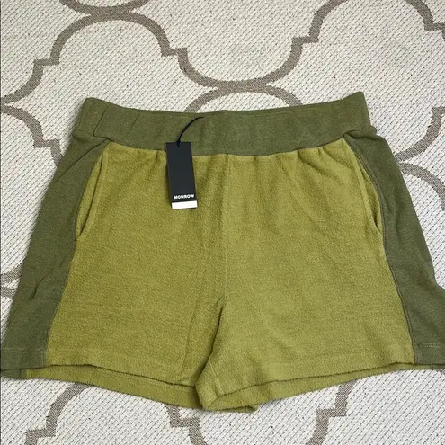 Monrow Fuzzy Fleece Shorts green willow Size L