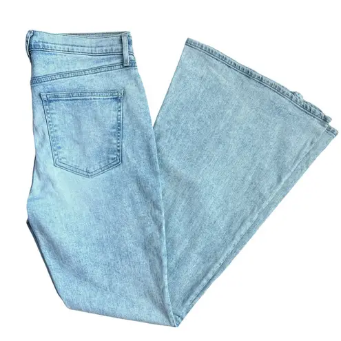 Veronica Beard Sheridan Bell Bottom Jeans in Sky Size 31