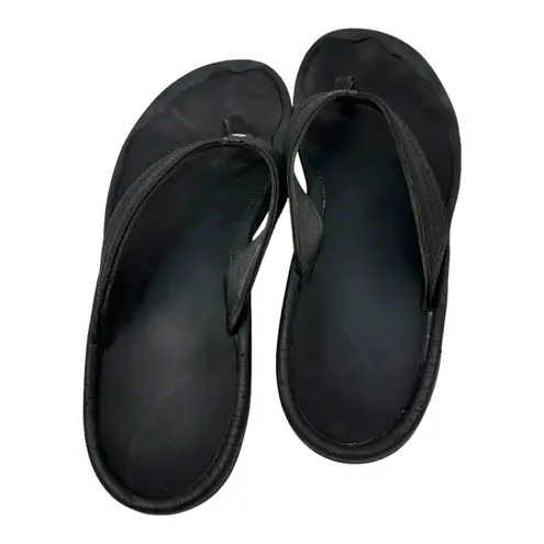 Olukai  Ohana Black and White Flip Flop Size 10