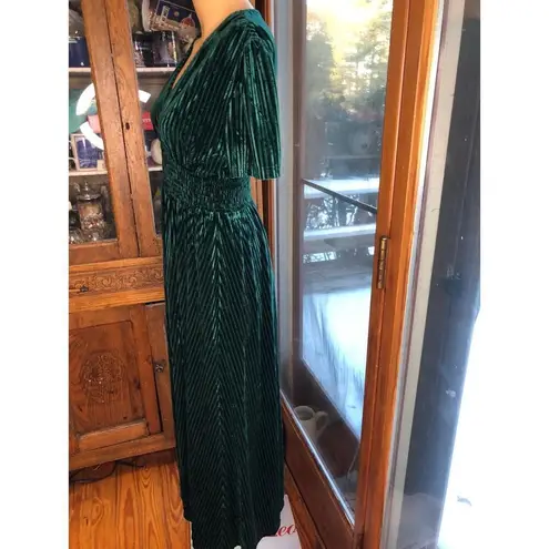 NWT Maxigerui Greenvelvet smock waist V