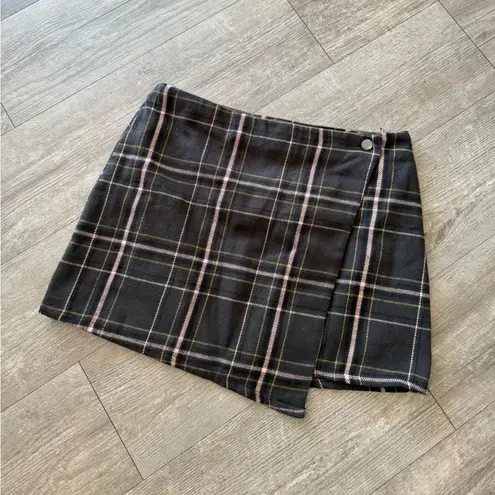 No Boundaries LAST PRICE🍒🤍  flannel faux wrap skirt 💐