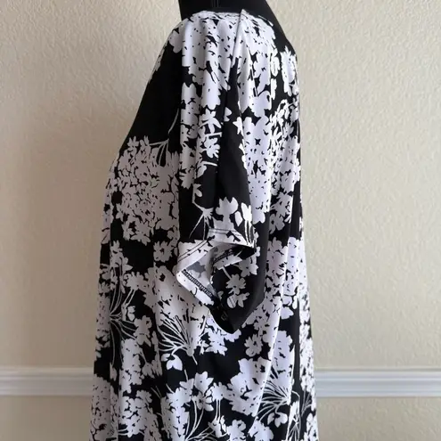 Cato Floral Drama Ruffle Hem Tunic  Large Black White Blouse Modest Chic Career