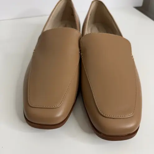 NWOT Lands' End Women's Classic Leather Loafers Honey Beige Size 9 1/2 Comfort Tan