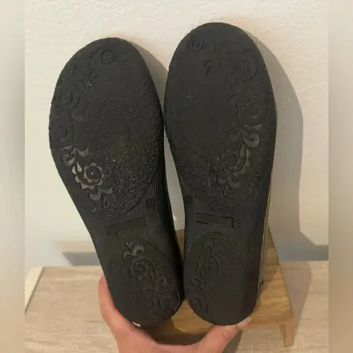 Sundance Blooms suede embroidered slip on flats Olive Green Boho Sz 39 US 8.5-9