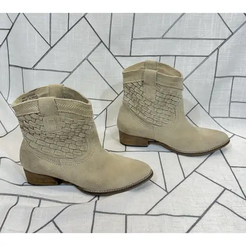 DIBA True Free Pass Fenix Beige Taupe Suede Leather Heel Booties Women Sz 6 Tan