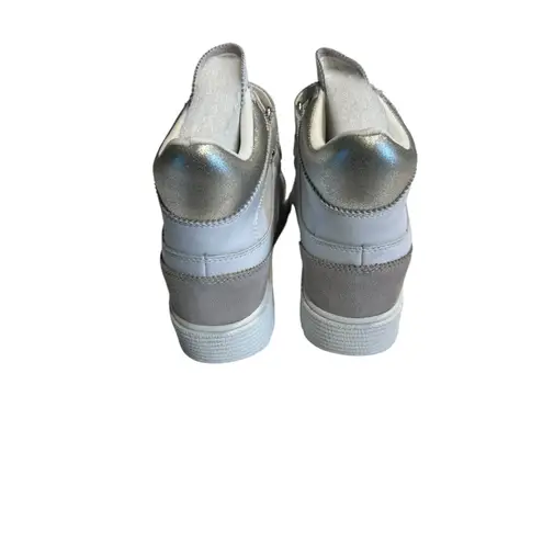 Steven By Steve Madden Women's Chevvie White Multi Strap Sneaker Shoes Size 8.5