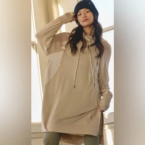 Free People Movement Hometown Layer. Tan Size L
