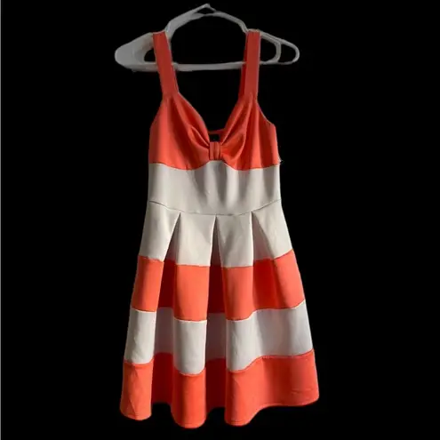 Rue 21 Rue‎ 21 white/coral size M Dress