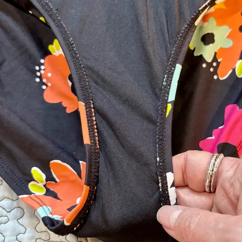 Anne cole Black Floral One-Piece Swimsuit Scoop Back Tummy Control Sz 12💛