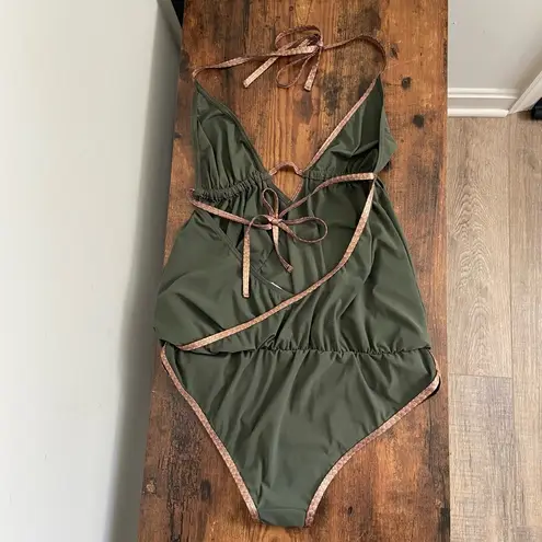 NWOT | Albertine women’s one piece swimsuit — size 2 Green