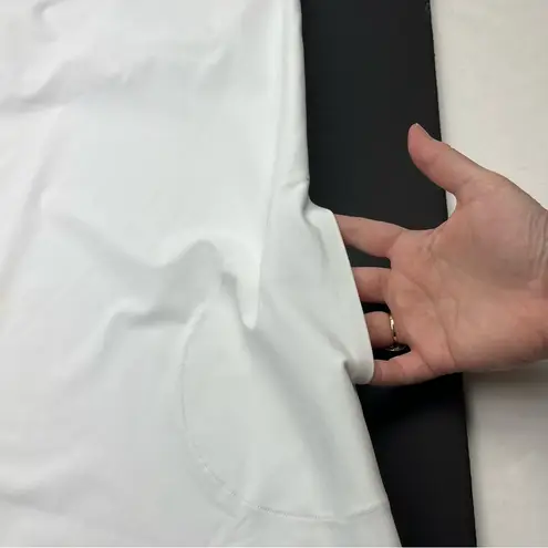 Vuori Volley Dress Womens Size Large White Two Pockets Shelf Bra Athletic *FLAW*