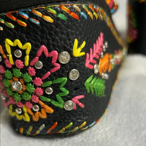 Montana West Embellished Black Sandals Size 7