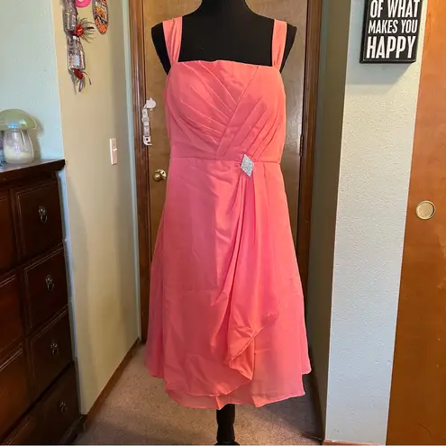 NWOT coral sleeveless formal dress with sheer coat rhinestone brooch size 14 Pink
