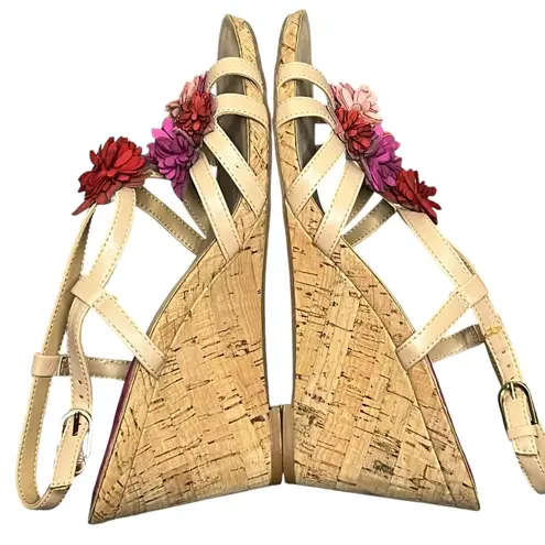 Tahari Favor Wedge Sandal Womens 9M Beige Leather Spring Flowers Strappy