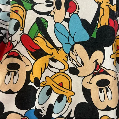 Disney ⭐️ Mickey and friends white colorful crewneck sweatshirt size XS