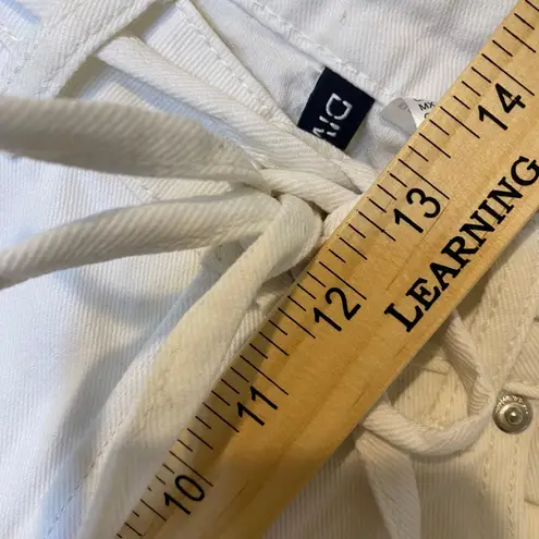 Divided NEW  White Denim Wide Leg Jeans Size 2 NWT