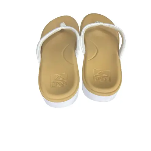 REEF Women's Size 9 Cushion Cloud White Tan Flip Flops Sandals Slip-Ons