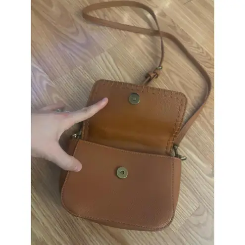 Universal Threads  Crossbody