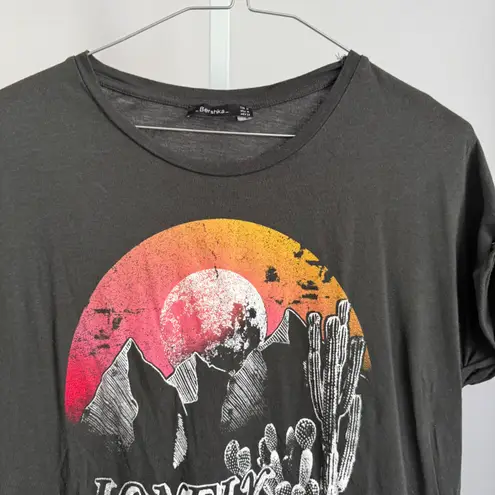 Bershka Lonely Roads Desert Graphic Fringe T-Shirt Women's Medium