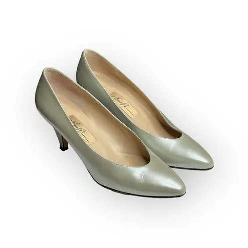 Vintage: Amalfi ❤︎︎ Monica Kitten Heel Pumps ❤︎︎ Pastel Mint Pearl Leather ❤︎︎ 7 Silver