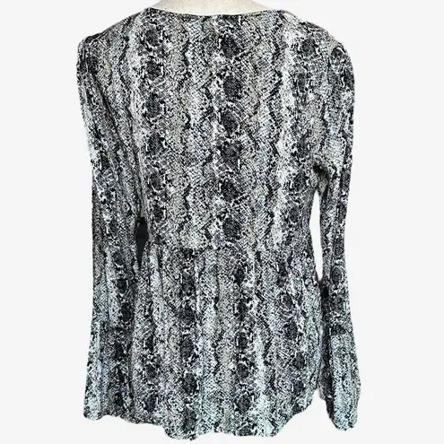 Savanna Jane Flowy Embroidered Snake Skin Blouse Sz L Size L