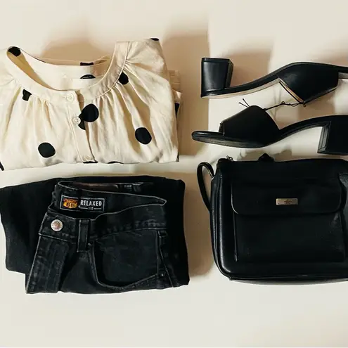 Route 66 Vintage Black Washed Mom Jeans EUC Size 3/4 Petite