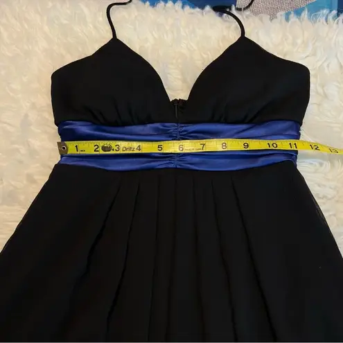 I.N. San Francisco cocktail dress size 3 Ties around neck pleats black blue