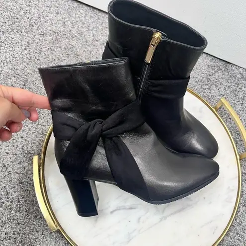 Karen Millen Sz 7 heeled boots with bow detail in black
