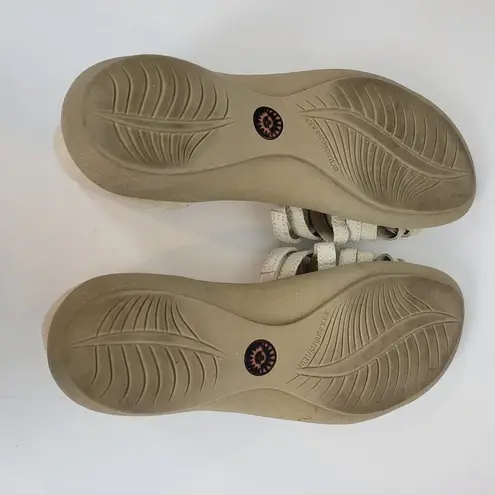 Earth Spirit Womens Shoes Size 8.5 Cream Leather Open To0e Slip On