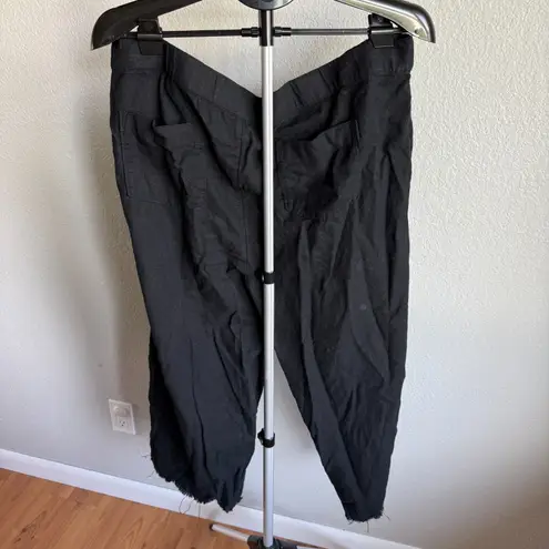 Caslon Linen Blend Women's Capri Pants Raw Hem Black Beachy Cooling Pirate 1X