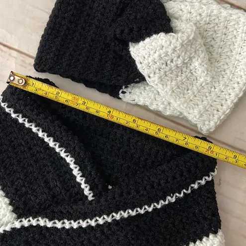 Handmade • Crochet Set 5 Pieces • Black & White • Buttons • Headband • Neck Warm