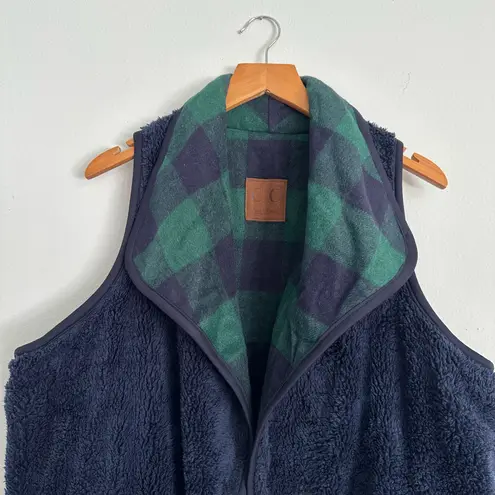 Girlie girl original C.C Exclusive Reversible Fleece & Plaid Vest, Women’s Size Large — Evergreen/Navy