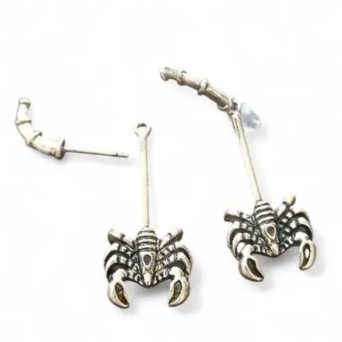 Pair of Punk Style Retro Metal Gothic Scorpion Hoop Earrings , emo goth rock Silver