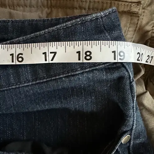 Christopher & Banks Modern Fit Straight Leg Womens Jeans. Size 16 Short